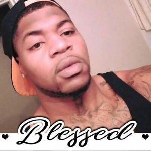 Meet your Posher, Derrick